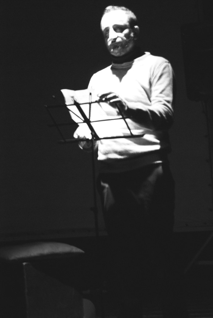 Roberto Solofria (monologo teatrale) @ Cinema dal Basso